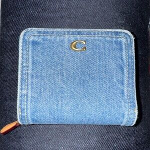 COACH DENIM ZIP AROUND CARD CASE WALLET 3.5” x 4.5”